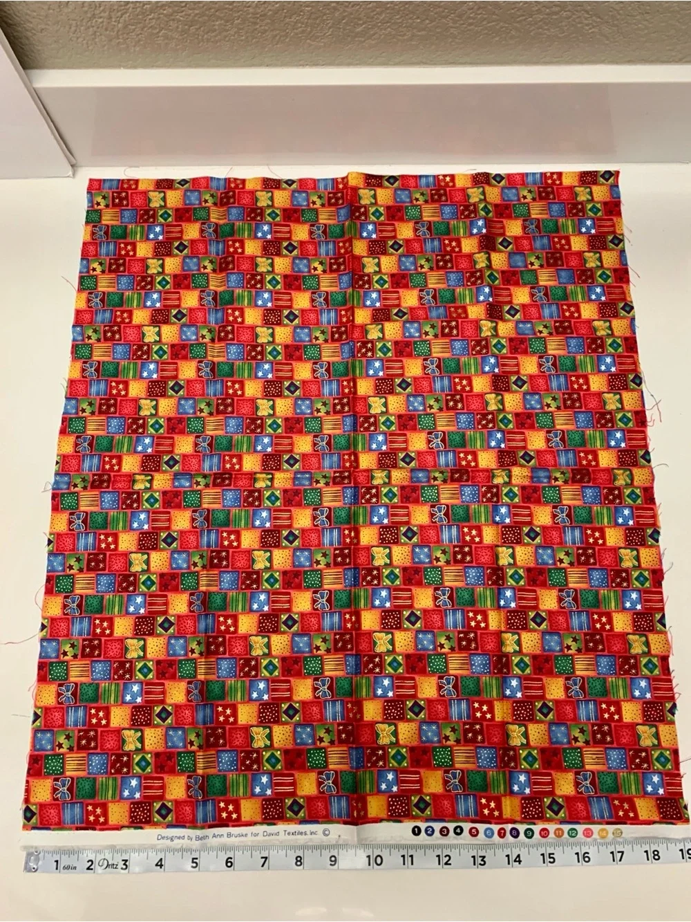 Christmas Holiday Cotton Quilting Fabric Scrap Remnants Lot, 13 Prints Nostalgic